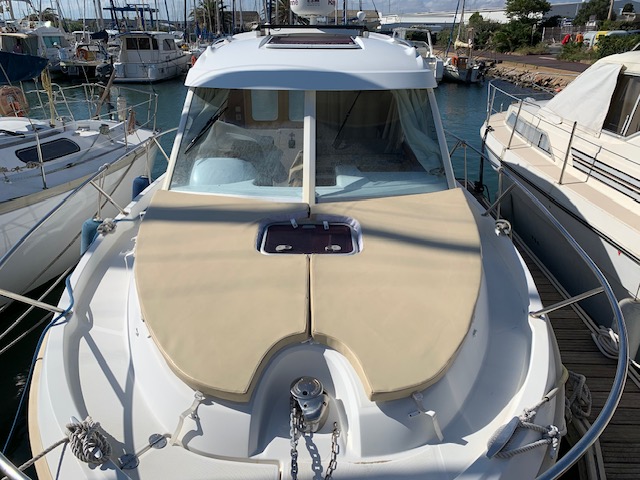 slider 3 Beneteau Antares 8